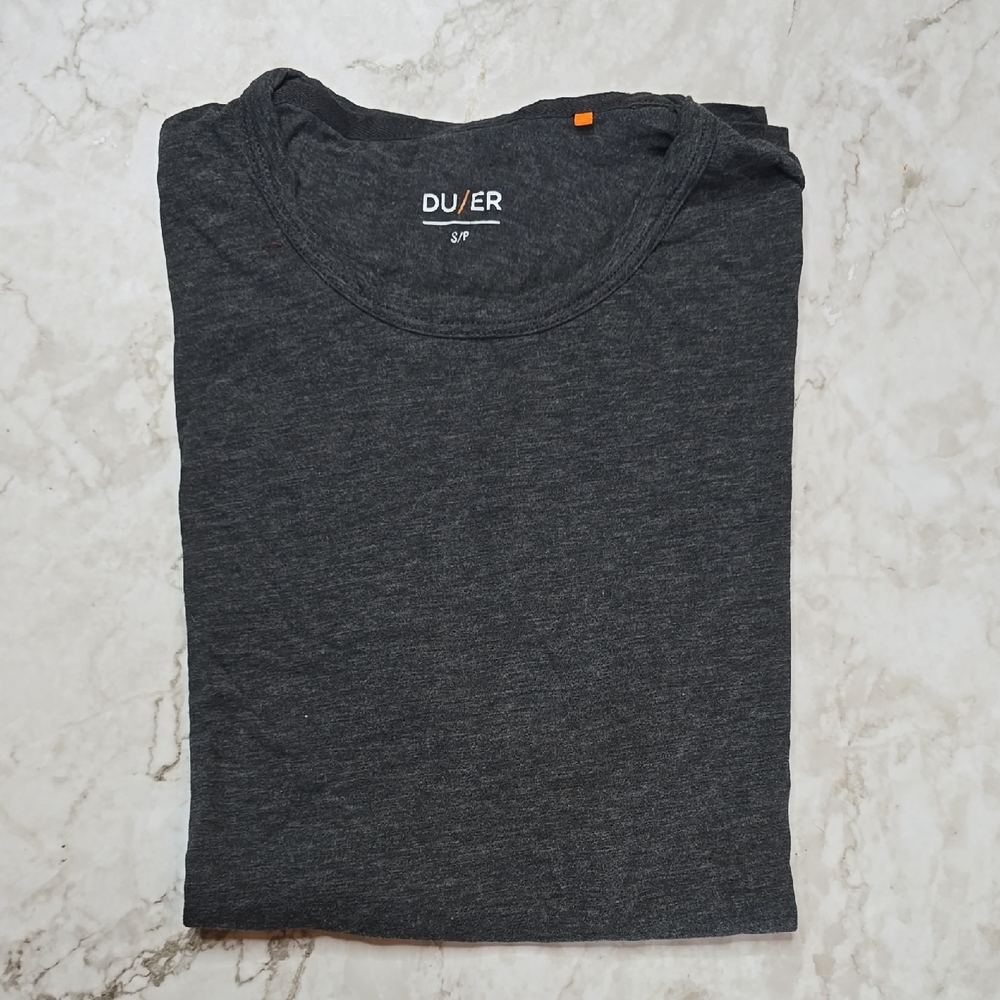 DU/ER Men's Small Gray Tee